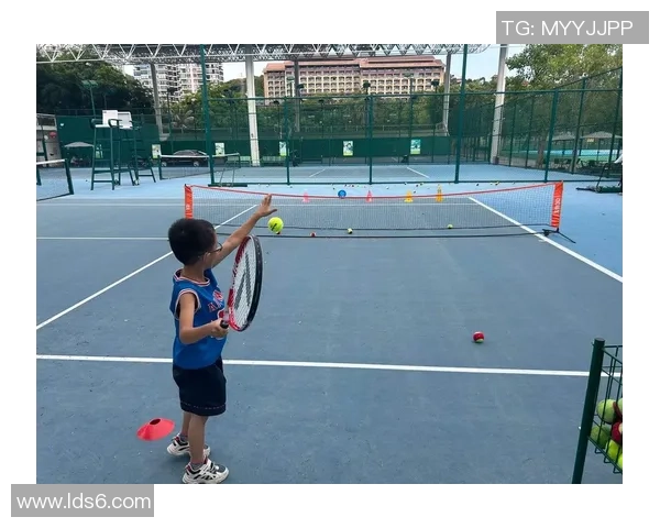 提升网球速度的科学训练方法与技巧解析 提升网球速度的科学训练方法与技巧解析